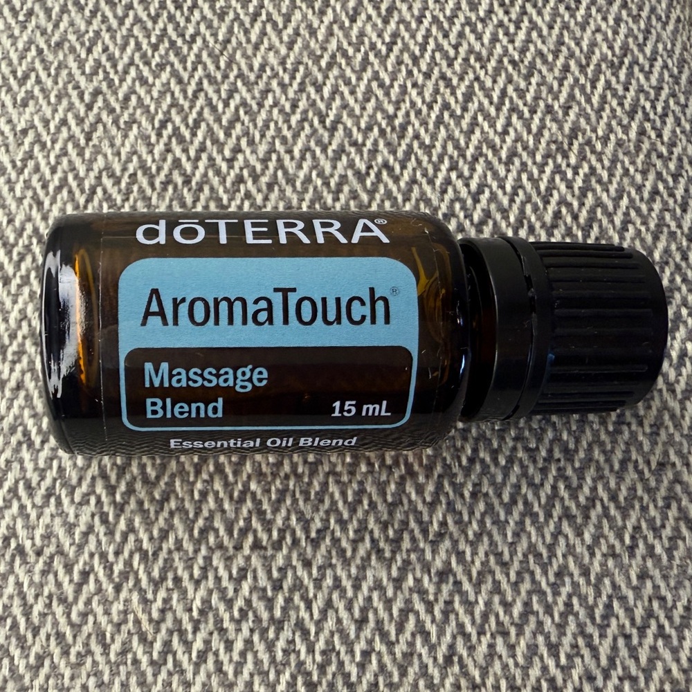 AromaTouch Massage Blend — DoTERRA, 15ml - Picture 4 of 11